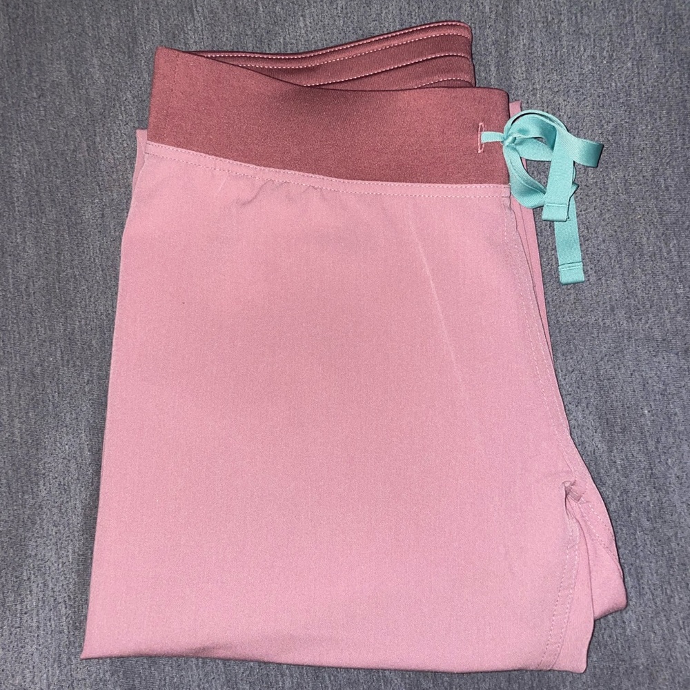 FIGS Livingston basic scrub pants